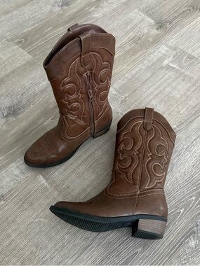 Brown Western Embroidered Cowboy Boots